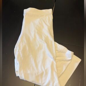 White capri leggings